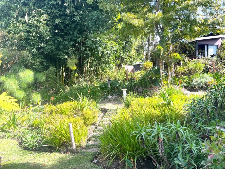 2 Bedroom Property for Sale in Harkerville A H Western Cape